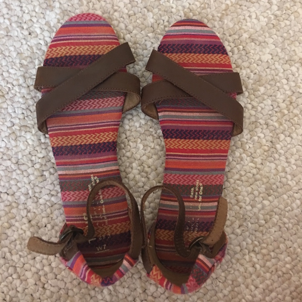 Toms sandals